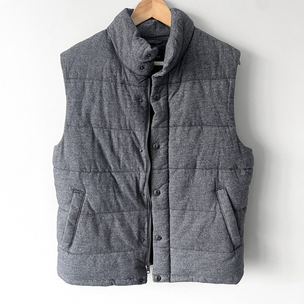 Banana Republic Men's Quilted Puffer Vest Gray